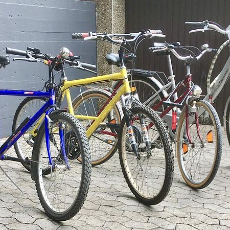 Living At Saarpartments -Adults Only- 2 Bedroom, Netflix - Business & Holiday Apartments For Long- And Short Term Stay, 3 Min To Train Station, Secure E-Bike Parking! Saarbruecken Exterior photo