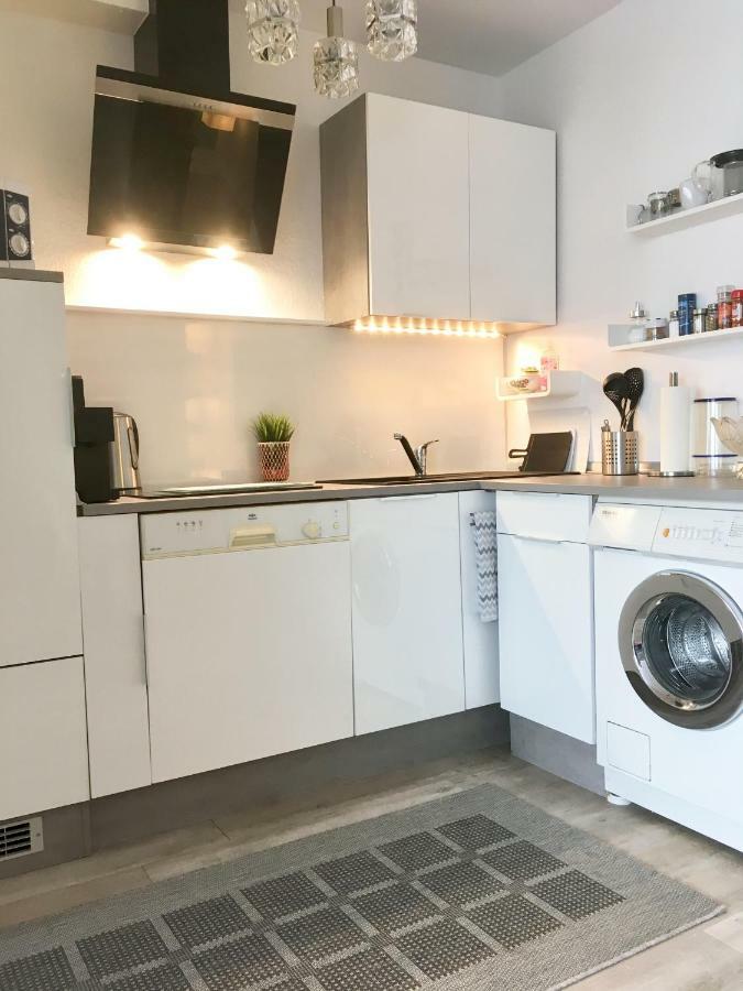 Living At Saarpartments -Adults Only- 2 Bedroom, Netflix - Business & Holiday Apartments For Long- And Short Term Stay, 3 Min To Train Station, Secure E-Bike Parking! Saarbruecken Exterior photo